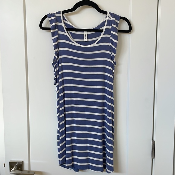 Ruffled racer back tank - Picture 3 of 4